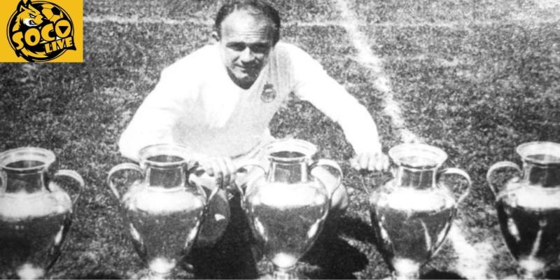 Huyền thoại Di Stefano là người đầu tiên nhận Siêu Quả Bóng Vàng năm 1989.